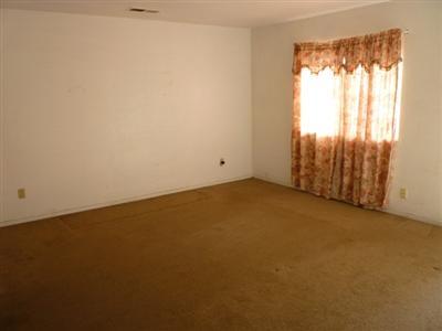 11 Skylark Ct, Merced, CA 95341 photo 2