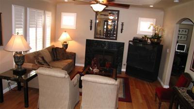 215 Wright St, Modesto, CA 95354 photo 2
