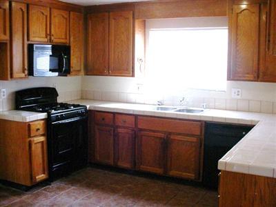 566 Stonewood Dr, Los Banos, CA 93635 photo 4