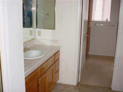 566 Stonewood Dr, Los Banos, CA 93635 photo 5
