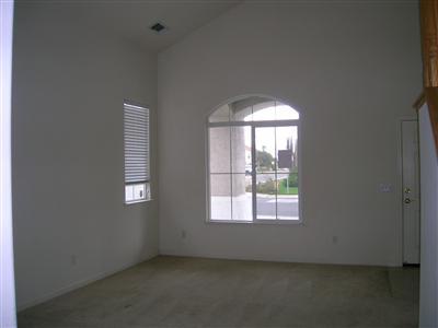 1701 Carousel Dr, Modesto, CA 95356 photo 2