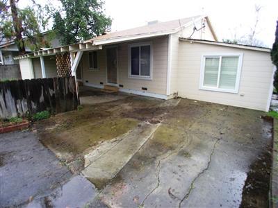 9677 Walnut Ave, Elk Grove, CA 95624 photo 2
