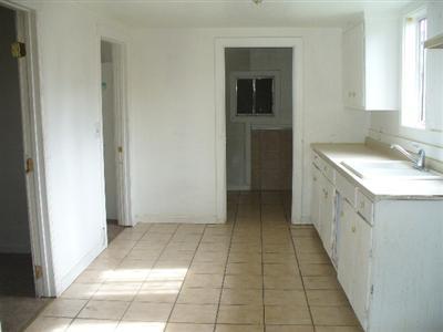 354 Lexington Ave, Turlock, CA 95380 photo 2