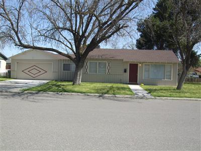 1956 Pine St, Newman, CA 95360 photo 1