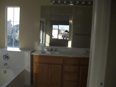 1136 Solomon Ct, Tracy, CA 95377 photo 3