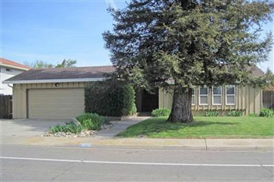3836 Drakeshire Dr, Modesto, CA 95356 photo 1