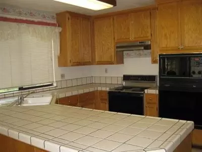 1063 Winters Dr, Manteca, CA 95337 photo 3