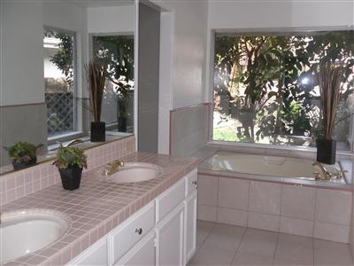 3205 Lakeshore Ct, Modesto, CA 95355 photo 6