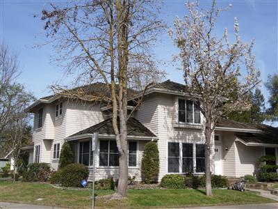3205 Lakeshore Ct, Modesto, CA 95355 photo 1