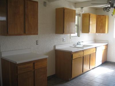 359 E 22nd St, Tracy, CA 95376 photo 2