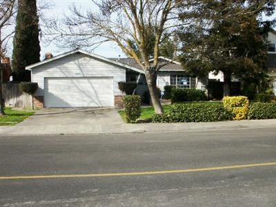 2085 E Marshall St, Turlock, CA 95380 photo 1