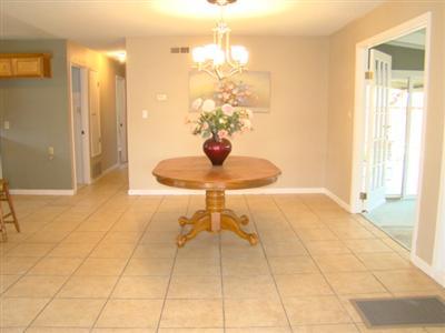 608 Curry Ave, Modesto, CA 95354 photo 4