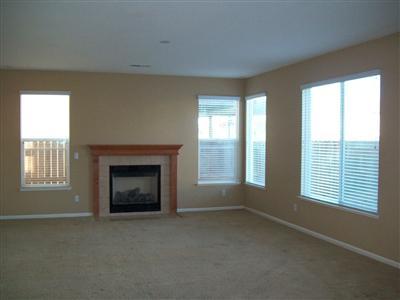 4576 Oakridge Dr, Tracy, CA 95377 photo 4