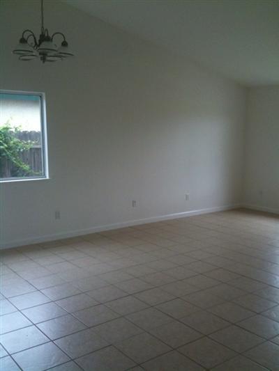 16141 Williamstowne Dr, Lathrop, CA 95330 photo 8