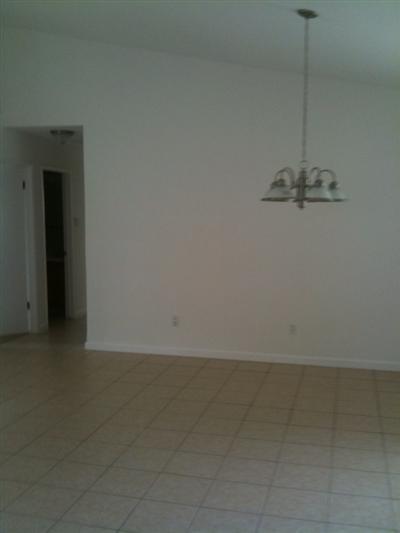 16141 Williamstowne Dr, Lathrop, CA 95330 photo 2