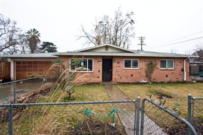 302 Oak St, Modesto, CA 95351 photo 1