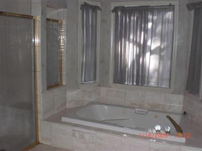900 Bogarin Ln, Ripon, CA 95366 photo 8
