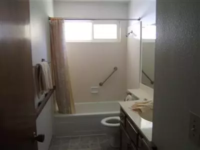 556 Morgan St, Manteca, CA 95336 photo 4