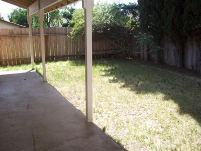 2424 Sussex Ave, Modesto, CA 95358 photo 2