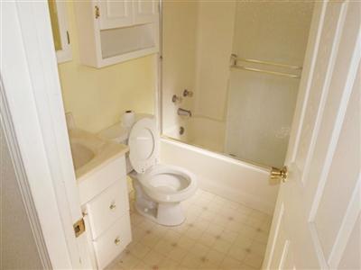 327 E Tokay St, Lodi, CA 95240 photo 8