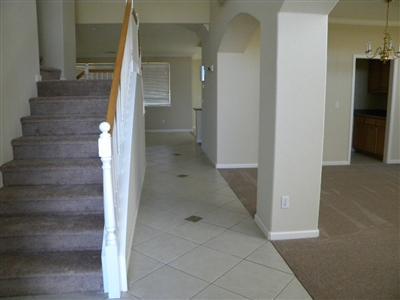 582 Albrecht St, Manteca, CA 95337 photo 2