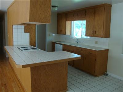 2220 Edgebrook Dr, Modesto, CA 95354 photo 2