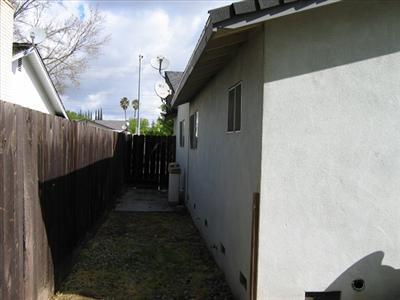 1916 Kendall Ave, Modesto, CA 95355 photo 11