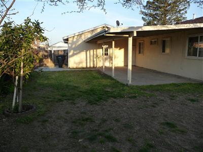 1520 Hammatt Ave, Livingston, CA 95334 photo 5