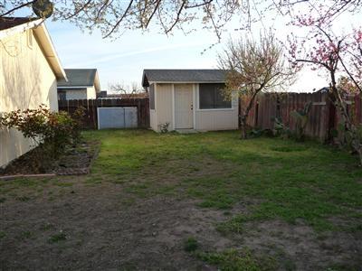 1520 Hammatt Ave, Livingston, CA 95334 photo 4
