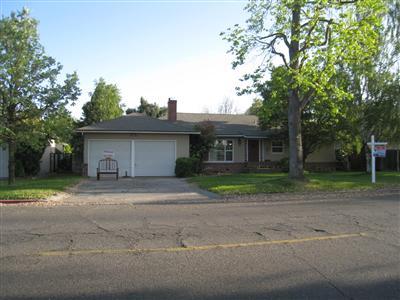 1520 E Marshall St, Turlock, CA 95380 photo 1