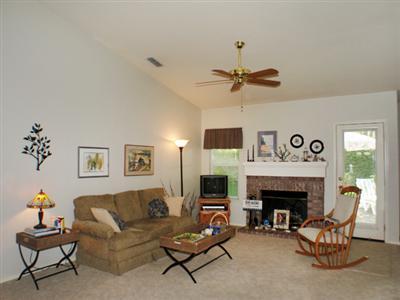 1645 Eligio Ln, Davis, CA 95618 photo 3