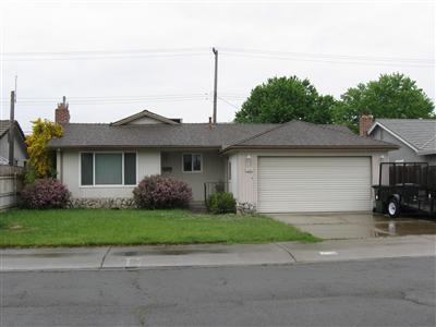 1233 S Sunset Dr, Lodi, CA 95240 photo 1