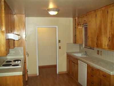1915 Annhurst Ave, Turlock, CA 95382 photo 3