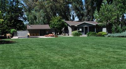 1050 Wellsford Rd, Modesto, CA 95357 photo 2