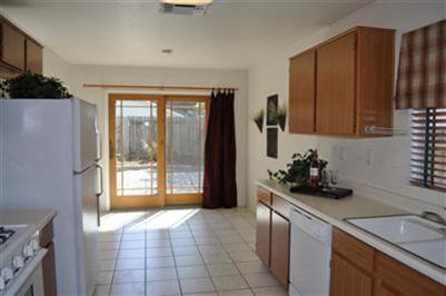 1208 Caricia Dr, Davis, CA 95618 photo 4