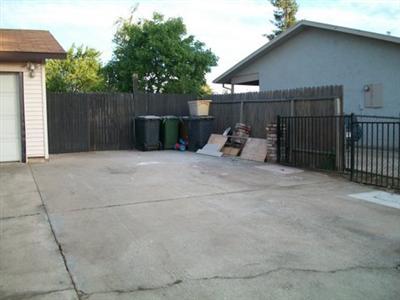 202 Downing Dr, Galt, CA 95632 photo 2