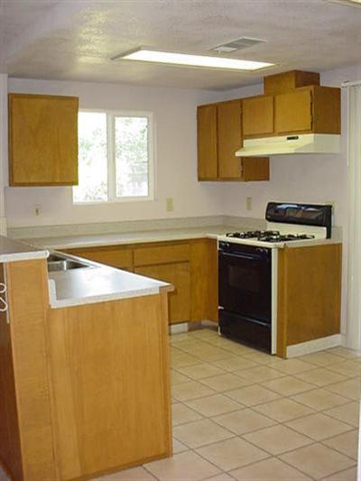 505 Maxwell Ln, Lathrop, CA 95330 photo 4