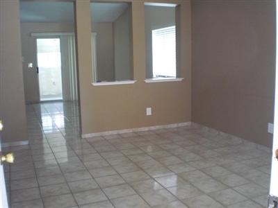 800 Leavenworth Way, Modesto, CA 95357 photo 2