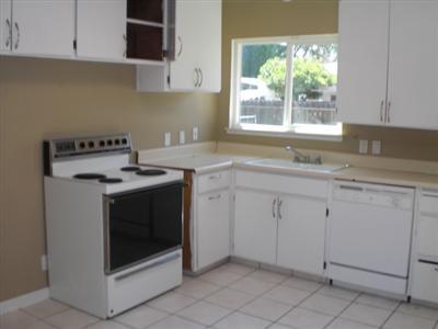 1621 Opal Ave, Modesto, CA 95350 photo 3
