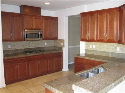 2051 Amatchi Dr, Tracy, CA 95304 photo 2