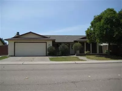 1071 Locust Ave, Manteca, CA 95337 photo 1