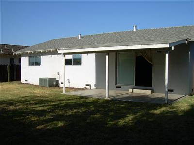 2060 Rochelle Ave, Turlock, CA 95382 photo 2
