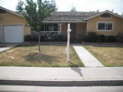 8295 Cypress St, Hilmar, CA 95324 photo 1