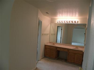 866 Mackilhaffy Dr, Patterson, CA 95363 photo 10