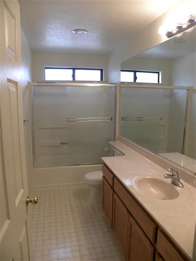 866 Mackilhaffy Dr, Patterson, CA 95363 photo 7
