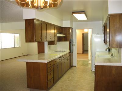 505 Andover Ln, Modesto, CA 95350 photo 2