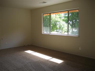 600 S Emerald Ave, Modesto, CA 95351 photo 2