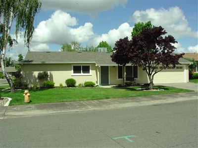 203 Rainier Dr, Lodi, CA 95242 photo 1