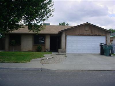 2020 Seattle St, Modesto, CA 95358 photo 1