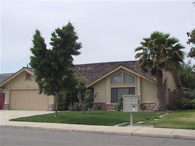 3705 Akeby Dr, Modesto, CA 95356 photo 2